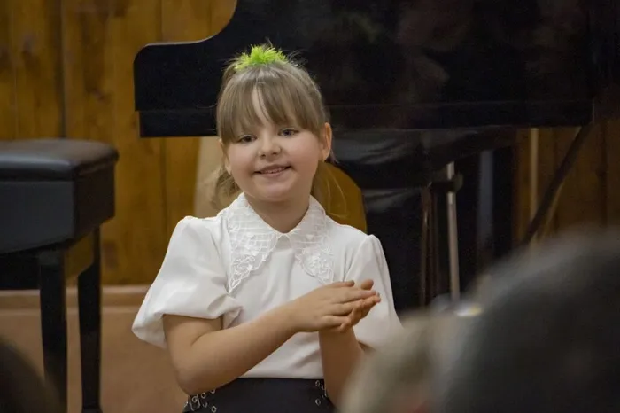 photo_5317033663088683218_y