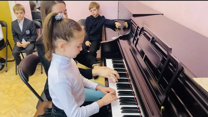 photo_5296783128511245050_y