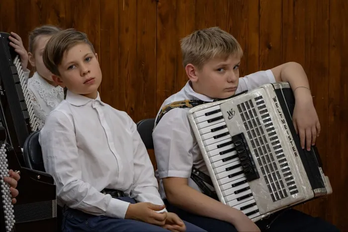 photo_5249506606713005565_y