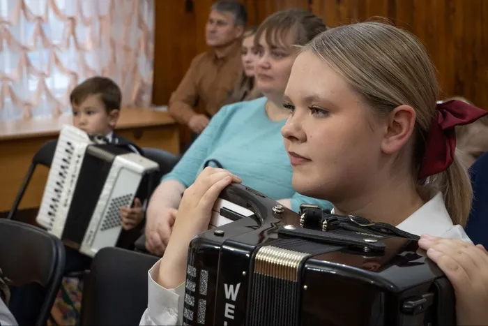 photo_5249506606713005583_y