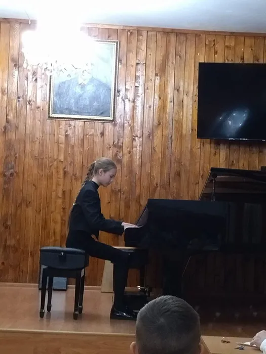 photo_5328042325693294979_y (1)