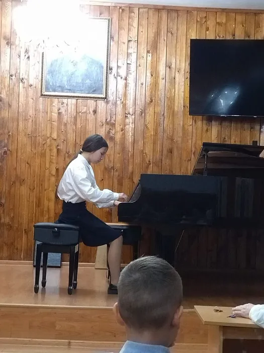 photo_5328042325693294973_y