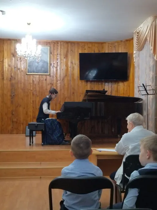 photo_5328042325693294978_y