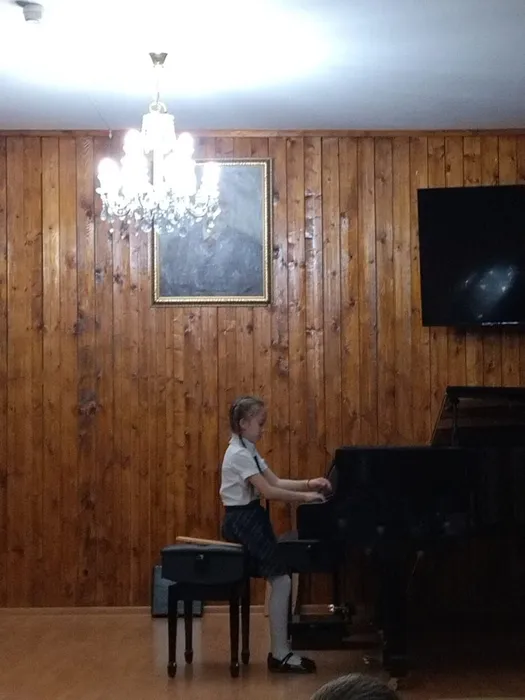 photo_5328042325693294977_y