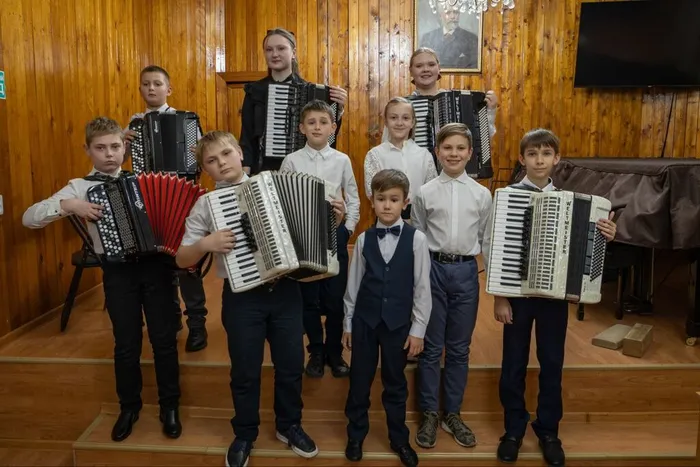 photo_5249506606713005585_y