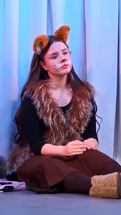 photo_5280507813799522586_y