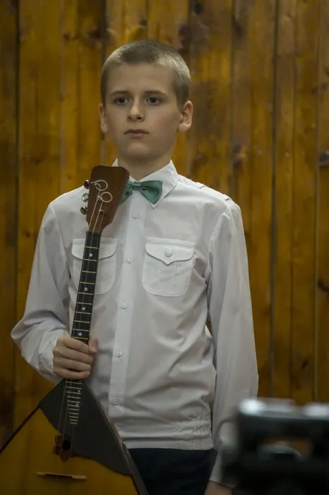 photo_5317033663088683211_y