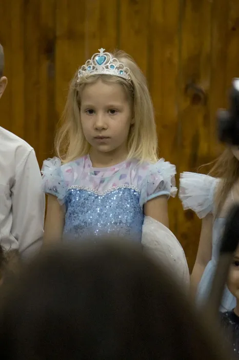 photo_5317033663088683238_y