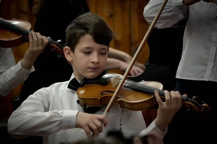 photo_5317033663088683247_y