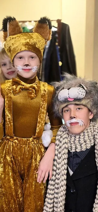 photo_5280507813799522582_y