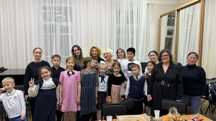 photo_5253462177103341837_y