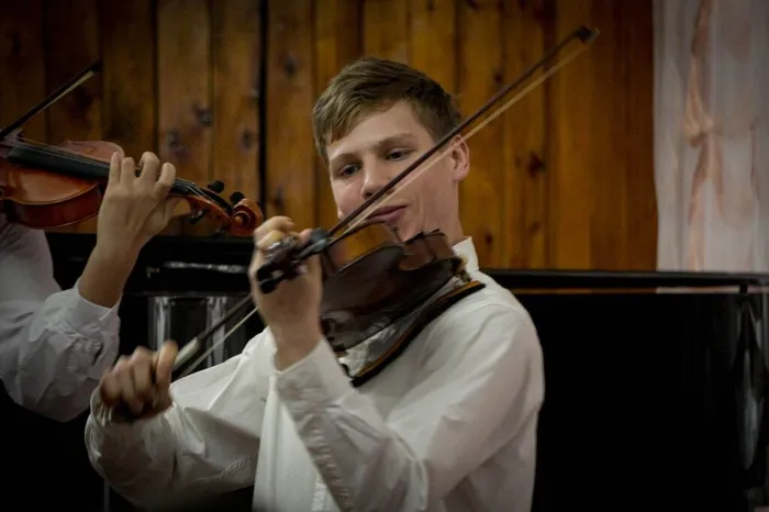 photo_5317033663088683257_y