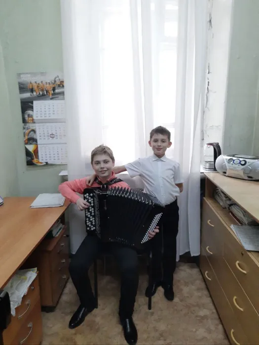 photo_5348465608150348962_y