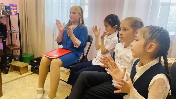 photo_5296783128511245051_y